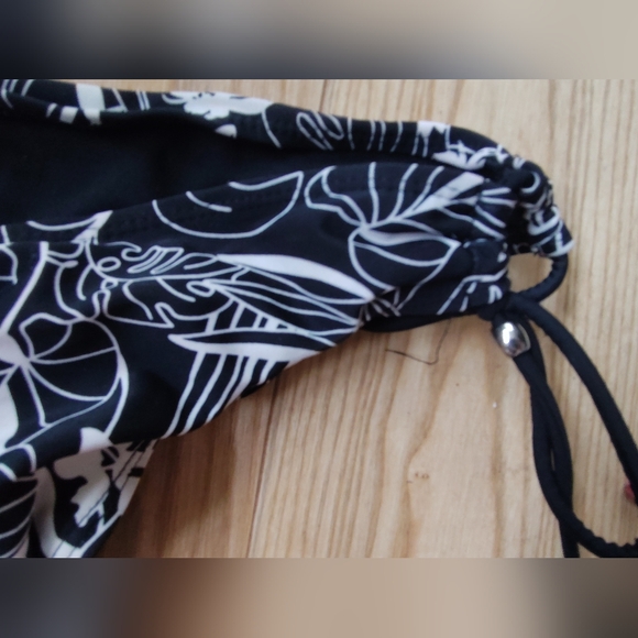 Bikini bottom Summer Sale 🌼 - Picture 5 of 6